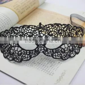 Masquerade Lace Eye Mask thumbnail-3