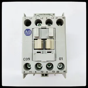 100-C09*01 IEC 9 A Contactor thumbnail-1