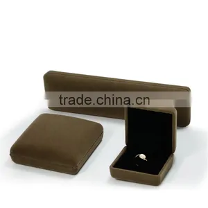 Custom Unique Design Velvet Jewelry Gift Box Ring Box thumbnail-4