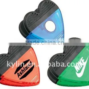 Plastic Heart Shape Magnet Clip thumbnail-1