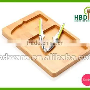 Hot Selling Wooden Nutcracker With Tray Set for Sale thumbnail-2