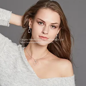 S925 Sterling Silver Crescent Pearl Pendant Necklace thumbnail-5