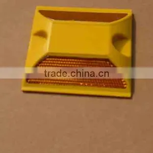 Excellent Quality Plastic Road Stud thumbnail-1
