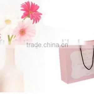 Special Best Selling Glossy Paper Gift Bag thumbnail-5