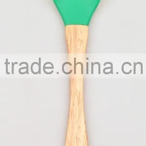 Beautiful in Desigh LFGB Testing Silicon Kitchenware With Ruber Wooden Handle thumbnail-4