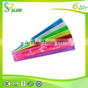 China Supplier Wholesale Custom Made Slap Band Bracelets thumbnail-5