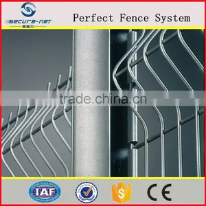 Galvanized Metal Welded Bended Wire Mesh Fence thumbnail-5
