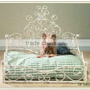Old World Antique Scroll Pet Bed thumbnail-1