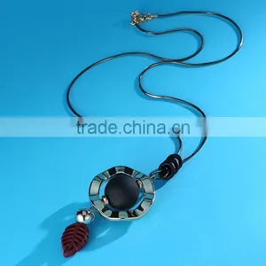 New Autumn Winter Design Long Sweater Necklace Bead Hoop Leaf Pendant Necklace Geomotric Necklace thumbnail-2