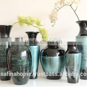 Round Colored Lacquer Flower Vase thumbnail-1
