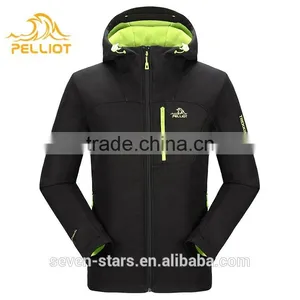 Wholesale Windbreaker Outdoor Softshell Jackets With High Quality thumbnail-3