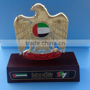 2016 UAE Gold Falcon Trophy With Wooden Base thumbnail-1