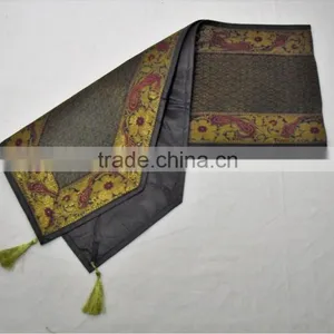 Indian Silk Table Runner With 6 Place Mats & 6 Coaster in Black Color Size 16*62 thumbnail-4