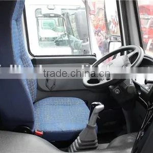 LOW PRICE SINOTRUK 4X2 371HP HOWO TRACTOR TRUCK HEAD thumbnail-5