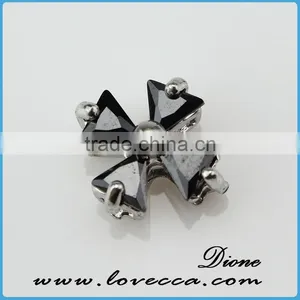 Latest Charm Micropave Setting Crystal Jewelry Pendant Fashion Jewelry of Four Leaf Clover Pendant for Sale thumbnail-1