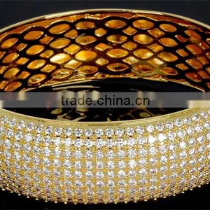 Top Seller Basic Look Micro Pave Setting Cubic Zircon Top Quality Chunky Crystal Bangle thumbnail-5