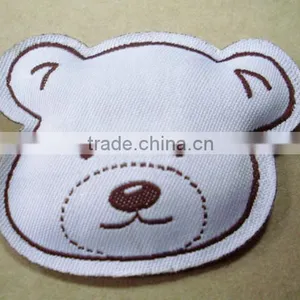 China Hot Sale Custom Lovely Stuffed Cotton Filling Woven Label for Garment thumbnail-2