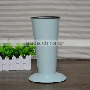 Beautiful Vase thumbnail-1