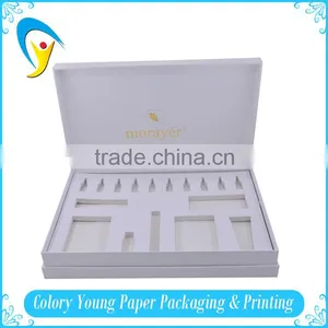 White Hot Stamping Cosmetic Gift Set Paper Packaging Box thumbnail-1