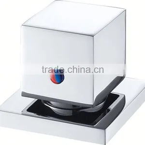 Simple Design White Acrylic Freestanding Bathtub thumbnail-5