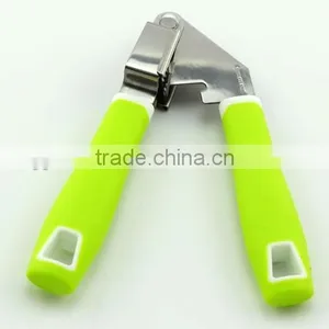 Easy to Use and Clean Stainless Steel Garlic Press With Soft Handle thumbnail-1