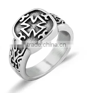 Custom Hollow Clover Design Women Rings Fashion Style Lady Lucky Clover Single Rings for Sales thumbnail-2