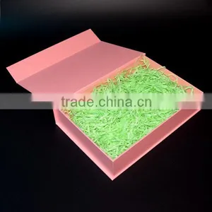 2016 Pink Magnetic Cosmetic Paper Packing Box With Shred Paper thumbnail-2
