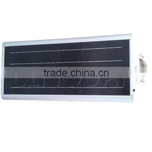 All in One Adjustable Poles Solar Street Light 15W thumbnail-4