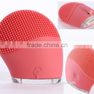 Natural Silicone Electric Facial Cleansing Brush Rechargeable Face Cleaning Brush thumbnail-1
