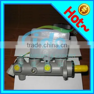 Auto Parts Brake Master Cylinder for Toyota Hiace Parts Oem 47207-26010 thumbnail-1