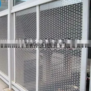 Aluminum Wire Mesh Fencing thumbnail-3