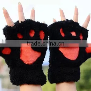 China Supplier Warm Very Thick Cartoon Bear Paw Gloves thumbnail-1