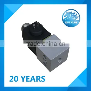 Wholesale Origial Quality Two-position Three Way Electromagnetic Valve WG9719710004 for HOWO Truck thumbnail-1