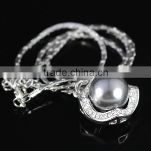 White Gold Austrian Crystal Imitation Pearl Necklace thumbnail-2