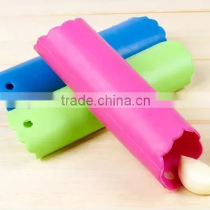 Hot Selling Magic Silicone Garlic Peeler Peel Easy Useful Kitchen Tools Color Random thumbnail-4
