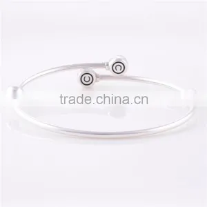 Hot Welcome Adjustable Fancy Simple Design Bangles thumbnail-6