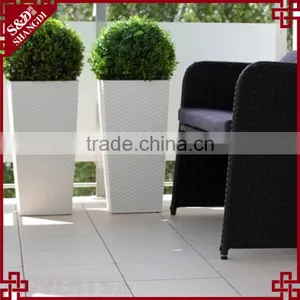 Wholesale Elegant White Resin Wicker Decorative Indoor Plant Pots thumbnail-1