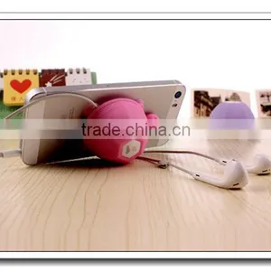 Preety Silcone Headphone Holder thumbnail-1