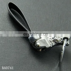 High Quality Leopard Head Shaped Personalized Metal Leather Key Chains thumbnail-4