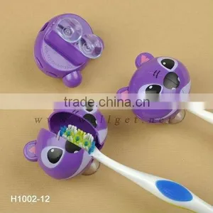Plastic Toothbrush Holder With Cover Novelty Toothbrush Holder thumbnail-1