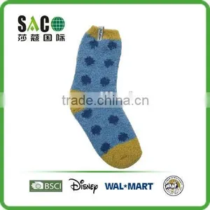 Colorful Dots Pattern Fluffy Socks thumbnail-3