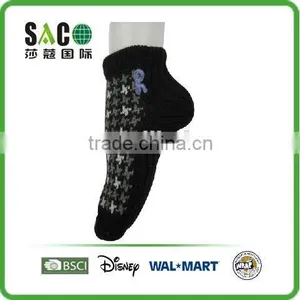 Black Fluffy Socks With White Grey Four-angle Star Pattern thumbnail-2