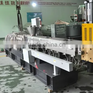 PP PE Calcium Carbonate Filler Masterbatch Plastic Granules Twin Screw Extruder thumbnail-3
