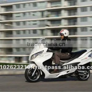 300 CC SCOOTER thumbnail-1