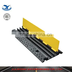 Lower Factoty Price 1000*300*45mm Soft Flexible Recycled Rubber 3 Channel Cable Protectors thumbnail-1