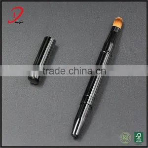 Wholesale Private Label OEM Black Metal Handle Retractable Lip Brush thumbnail-3