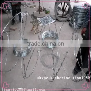 CBT 65 Razor Wire Factory Hot Dipped Galvanzied Razor Wire Fencing Military Concertina Wire thumbnail-2