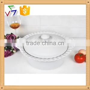 12.5" Round Porcelain Comal With Lid thumbnail-1