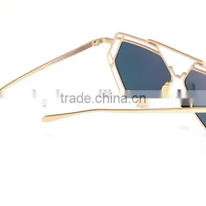 2016 Super Lovers Poly Polarized Sunglasses Metal Hollow Out V Glasses Frame Color Film Sunglasses thumbnail-5