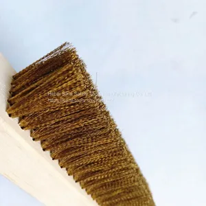 Anti Spark Hand Tools Brass Brush With Wood Long Handle thumbnail-4